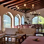 Four Winds 3* Follina