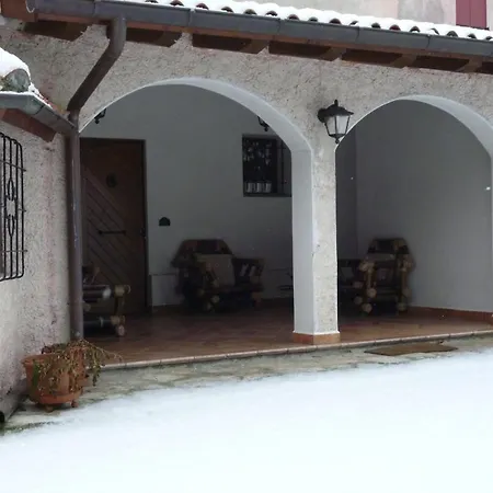 Four Winds Bed & Breakfast 3*