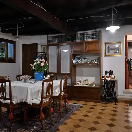 Four Winds Bed & Breakfast *